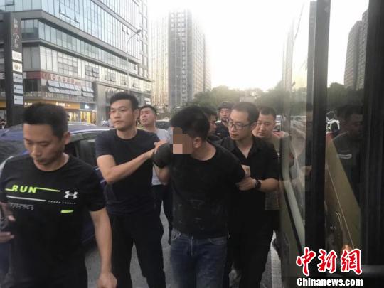 抓捕現(xiàn)場。警方 供圖